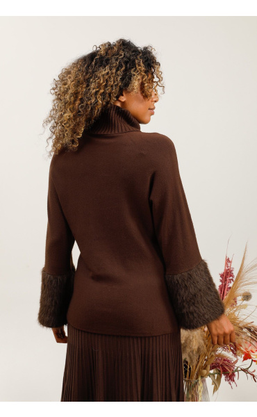 Elegantní rolák s kožíškem 10105